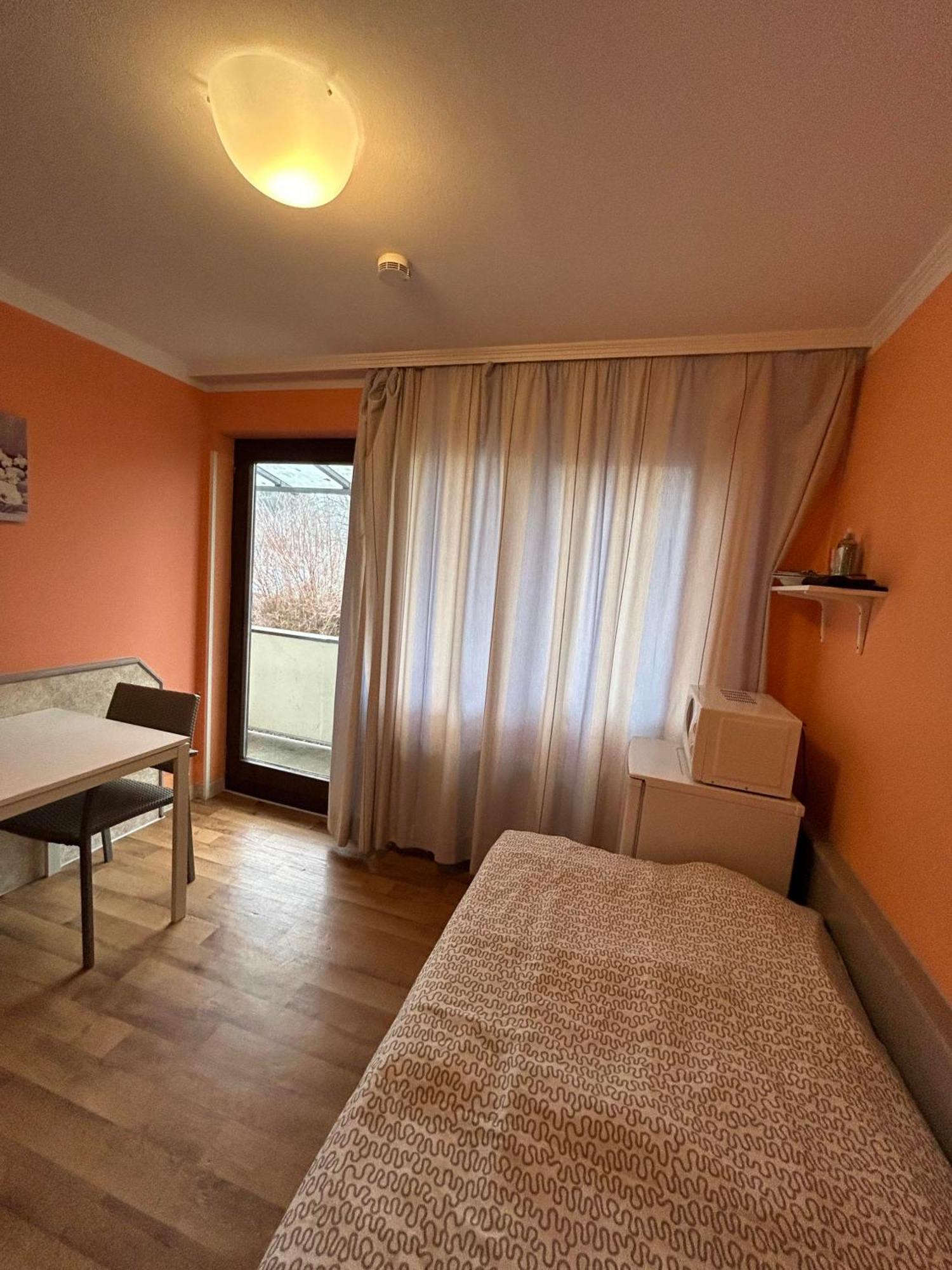 Hostel Budget Aubing Apartmenthostel Aub 162 *