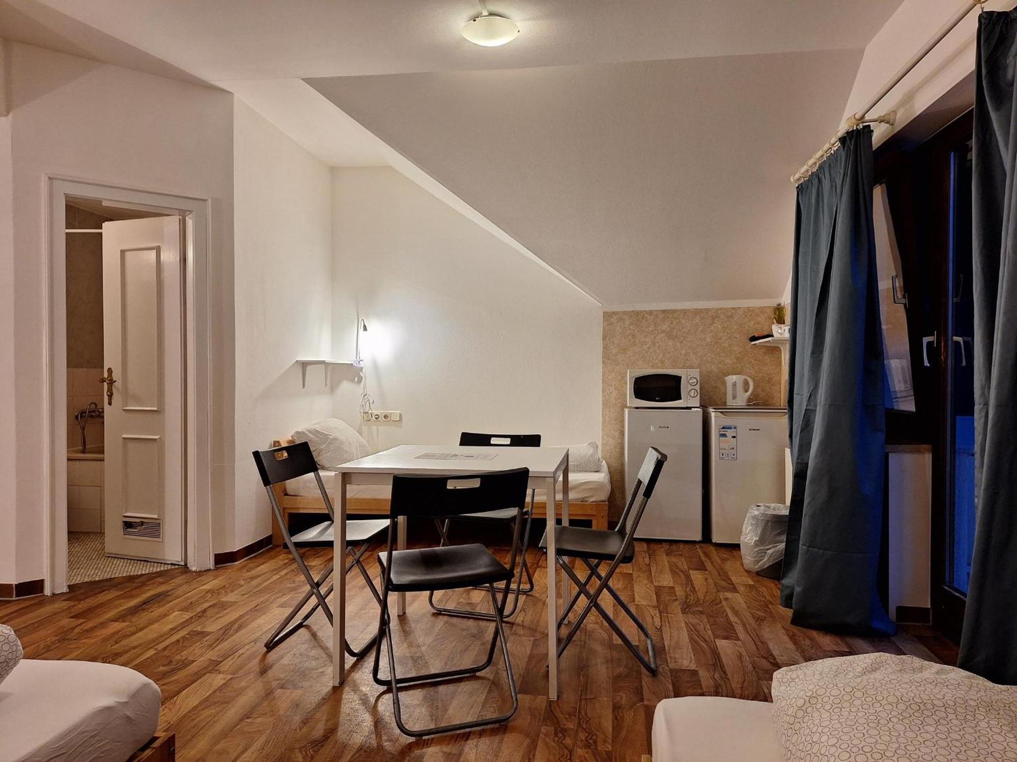 Hostel Budget Aubing Apartmenthostel Aub 162 München