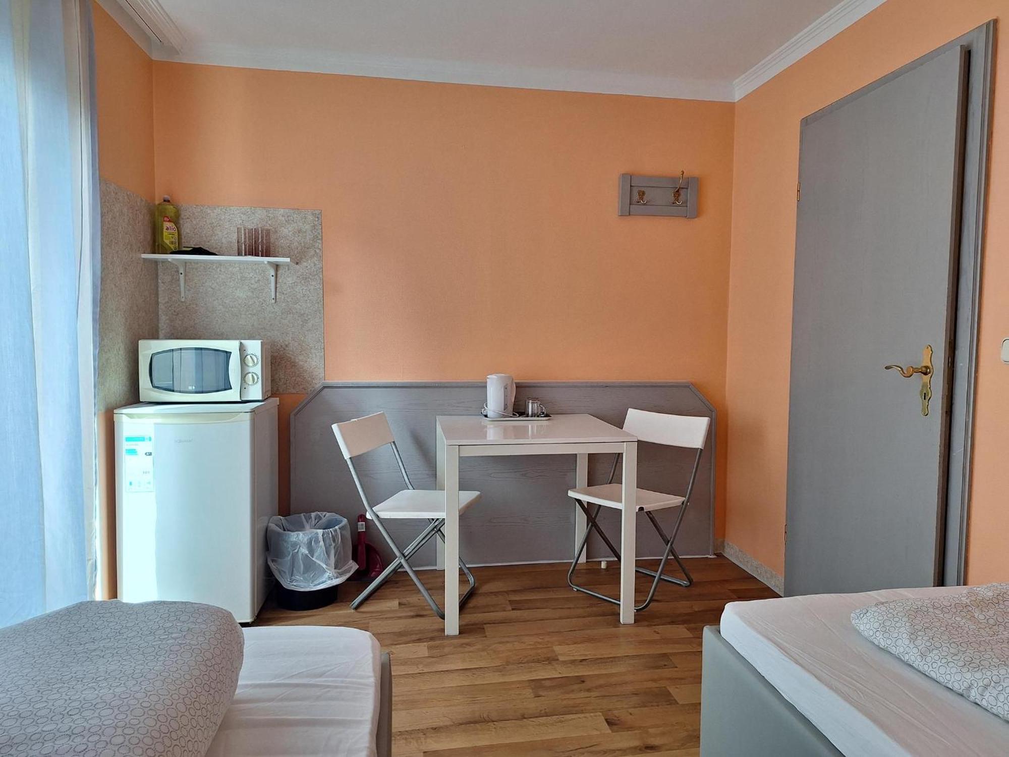 Budget Aubing Apartmenthostel Aub 162 * München